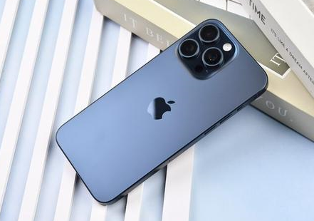 德兴苹果维修点分享iPhone 15 Pro Max屏幕更换全新实操风险 